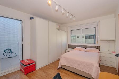 Suíte de apartamento para alugar com 2 quartos, 105m² em Bela Vista, Porto Alegre
