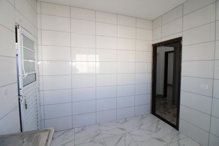 Casa para alugar com 80m², 2 quartos e 2 vagasCozinha