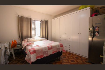 Casa para alugar com 250m², 4 quartos e 2 vagas Casa para alugar com 250m², 4 quartos e 2 vagasQuarto 1
