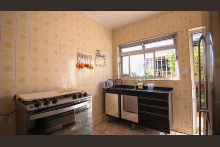 Casa para alugar com 250m², 4 quartos e 2 vagas Casa para alugar com 250m², 4 quartos e 2 vagasCozinha