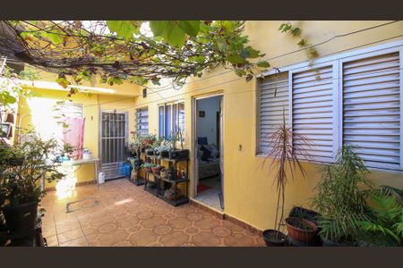 Casa para alugar com 250m², 4 quartos e 2 vagas Casa para alugar com 250m², 4 quartos e 2 vagasEntrada (Casa 2)