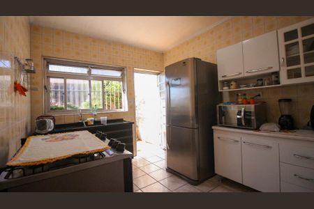 Casa para alugar com 250m², 4 quartos e 2 vagas Casa para alugar com 250m², 4 quartos e 2 vagasCozinha