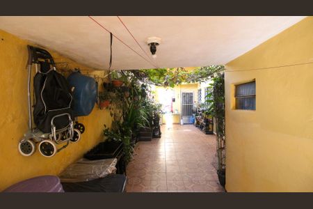 Casa para alugar com 250m², 4 quartos e 2 vagas Casa para alugar com 250m², 4 quartos e 2 vagasEntrada (Casa 2)