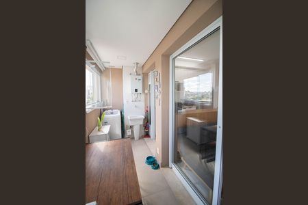 Apartamento à venda com 60m², 2 quartos e 1 vaga Apartamento à venda com 60m², 2 quartos e 1 vagaVARANDA E ÁREA DE SERVIÇO