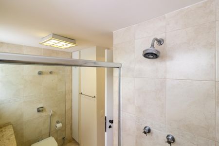 Apartamento para alugar com 123m², 3 quartos e 2 vagas Apartamento para alugar com 123m², 3 quartos e 2 vagasBanheiro