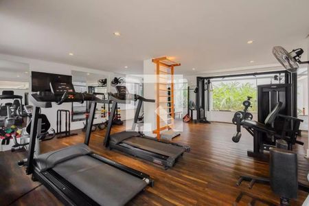 Apartamento para alugar com 123m², 3 quartos e 2 vagas Apartamento para alugar com 123m², 3 quartos e 2 vagasÁrea comum - Academia