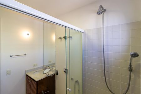 Apartamento para alugar com 123m², 3 quartos e 2 vagas Apartamento para alugar com 123m², 3 quartos e 2 vagasBanheiro da Suíte