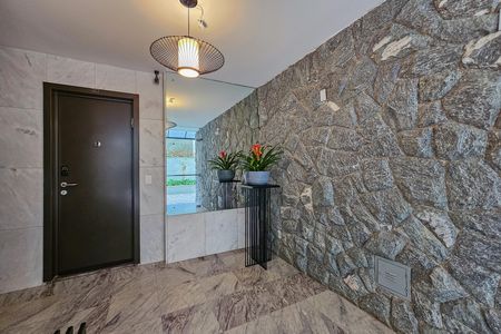 Apartamento à venda com 110m², 4 quartos e 1 vaga Apartamento à venda com 110m², 4 quartos e 1 vagaHall de entrada