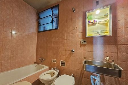 Apartamento à venda com 110m², 4 quartos e 1 vaga Apartamento à venda com 110m², 4 quartos e 1 vagaBanheiro