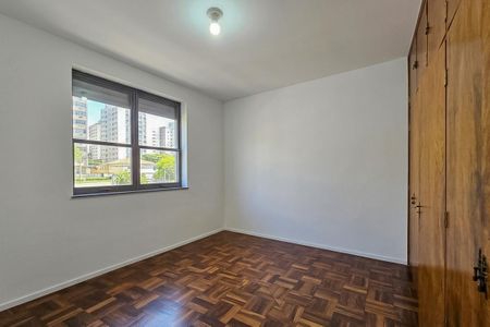Apartamento à venda com 110m², 4 quartos e 1 vaga Apartamento à venda com 110m², 4 quartos e 1 vagaSuíte
