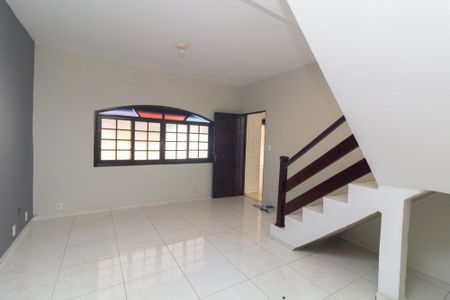 Sala de casa para alugar com 2 quartos, 80m² em Vila Verde, São Paulo