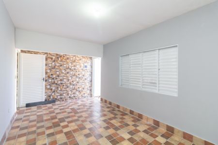 Quarto 2 de casa para alugar com 2 quartos, 80m² em Vila Verde, São Paulo