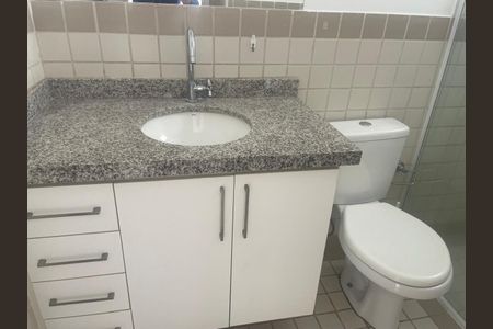 Apartamento à venda com 60m², 2 quartos e 2 vagas Apartamento à venda com 60m², 2 quartos e 2 vagasBanheiro