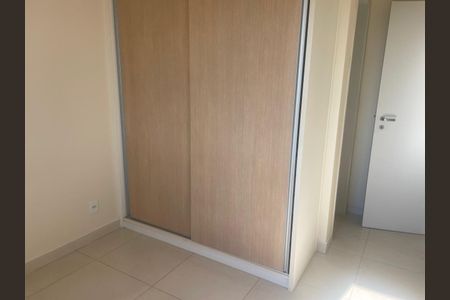 Apartamento à venda com 60m², 2 quartos e 2 vagas Apartamento à venda com 60m², 2 quartos e 2 vagasQuarto