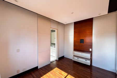 Apartamento para alugar com 84m², 2 quartos e 2 vagas
