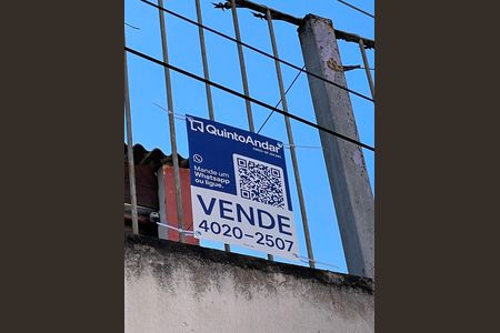 Casa à venda com 180m², 2 quartos e 2 vagas Casa à venda com 180m², 2 quartos e 2 vagasPlaca