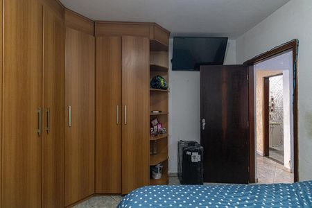 Casa à venda com 180m², 2 quartos e 2 vagas Casa à venda com 180m², 2 quartos e 2 vagasQuarto 1