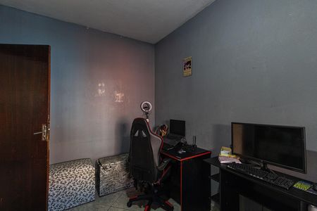 Quarto 2 de casa à venda com 2 quartos, 180m² em Núcleo Carvalho de Araujo, São Paulo