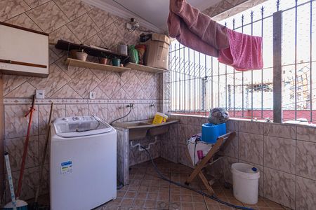Casa à venda com 180m², 2 quartos e 2 vagas Casa à venda com 180m², 2 quartos e 2 vagasÁrea de Serviço