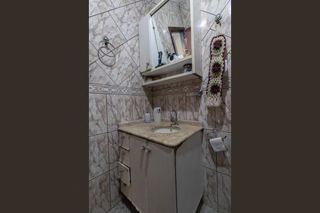 Casa à venda com 180m², 2 quartos e 2 vagas Casa à venda com 180m², 2 quartos e 2 vagasBanheiro