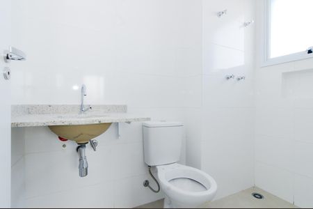 Apartamento à venda com 62m², 2 quartos e 2 vagasBanheiro da Suíte