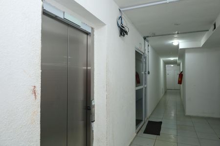 Apartamento para alugar com 42m², 1 quarto e sem vagaÁrea comum - Saguão do andar