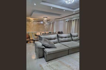 Casa de condomínio à venda com 300m², 3 quartos e 6 vagasSala