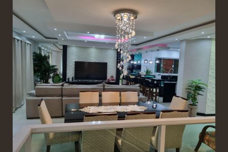 Casa de condomínio à venda com 300m², 3 quartos e 6 vagasSala de Jantar