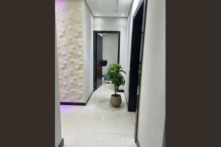 Casa de condomínio à venda com 300m², 3 quartos e 6 vagasCorredor