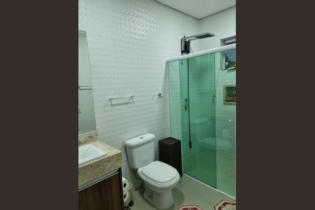 Casa de condomínio à venda com 300m², 3 quartos e 6 vagasBanheiro
