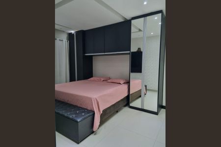 Casa de condomínio à venda com 300m², 3 quartos e 6 vagasQuarto