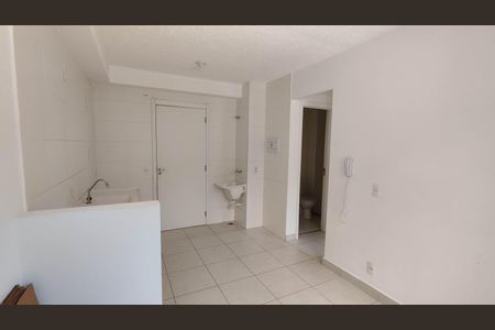 Apartamento para alugar com 45m², 2 quartos e sem vaga Apartamento para alugar com 45m², 2 quartos e sem vagaSala / Cozinha / Área de serviço