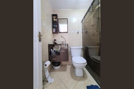 Banheiro de apartamento para alugar com 2 quartos, 75m² em Inhaúma, Rio de Janeiro