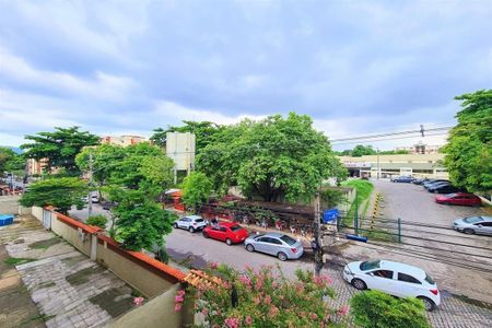 Apartamento à venda com 75m², 2 quartos e 1 vaga Apartamento à venda com 75m², 2 quartos e 1 vagaVista