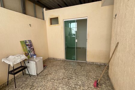 Casa para alugar com 180m², 3 quartos e 1 vaga Casa para alugar com 180m², 3 quartos e 1 vagaTerraço