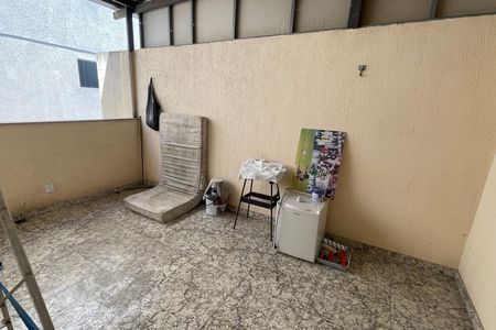 Casa para alugar com 180m², 3 quartos e 1 vaga Casa para alugar com 180m², 3 quartos e 1 vagaTerraço