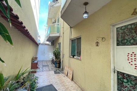 Casa para alugar com 180m², 3 quartos e 1 vaga Casa para alugar com 180m², 3 quartos e 1 vagaVaranda