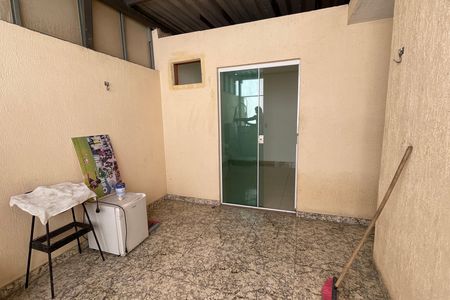 Casa para alugar com 180m², 3 quartos e 1 vaga Casa para alugar com 180m², 3 quartos e 1 vagaTerraço