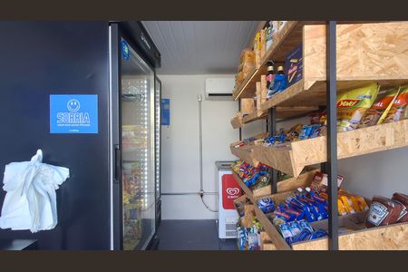 Apartamento à venda com 48m², 2 quartos e 1 vaga Apartamento à venda com 48m², 2 quartos e 1 vagaMini mercado