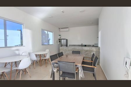 Apartamento à venda com 48m², 2 quartos e 1 vaga Apartamento à venda com 48m², 2 quartos e 1 vagaSalão de Festas