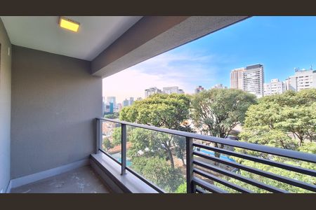 Apartamento à venda com 28m², 1 quarto e sem vaga Apartamento à venda com 28m², 1 quarto e sem vagaVaranda