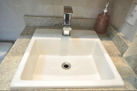 Apartamento à venda com 35m², 2 quartos e sem vagaBanheiro