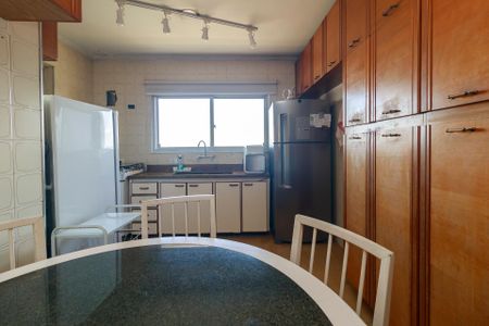 Apartamento à venda com 157m², 3 quartos e 2 vagas Apartamento à venda com 157m², 3 quartos e 2 vagasCozinha