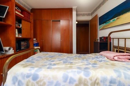 Apartamento à venda com 157m², 3 quartos e 2 vagas Apartamento à venda com 157m², 3 quartos e 2 vagasQuarto 2