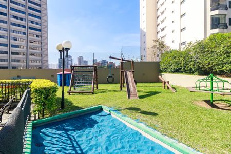 Apartamento à venda com 157m², 3 quartos e 2 vagas Apartamento à venda com 157m², 3 quartos e 2 vagasPlayground