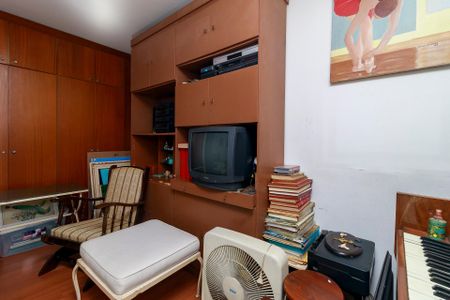 Apartamento à venda com 157m², 3 quartos e 2 vagas Apartamento à venda com 157m², 3 quartos e 2 vagasQuarto 1
