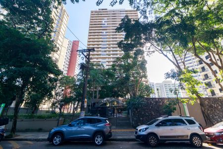 Apartamento à venda com 157m², 3 quartos e 2 vagas Apartamento à venda com 157m², 3 quartos e 2 vagasFachada