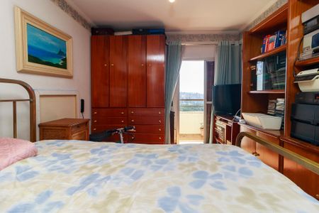 Apartamento à venda com 157m², 3 quartos e 2 vagas Apartamento à venda com 157m², 3 quartos e 2 vagasQuarto 2