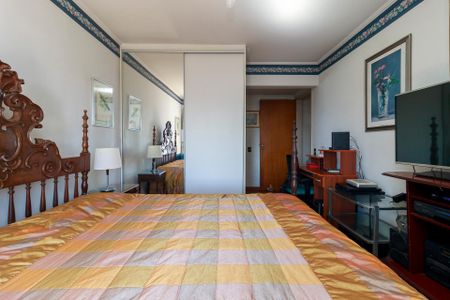 Apartamento à venda com 157m², 3 quartos e 2 vagas Apartamento à venda com 157m², 3 quartos e 2 vagasSuíte