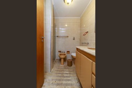 Apartamento à venda com 157m², 3 quartos e 2 vagas Apartamento à venda com 157m², 3 quartos e 2 vagasBanheiro 2